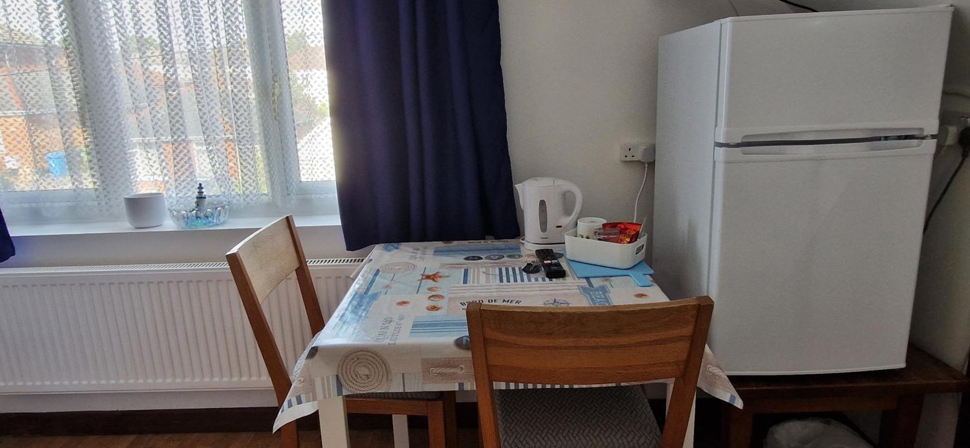 Chezzas Homestay Пул Екстериор снимка