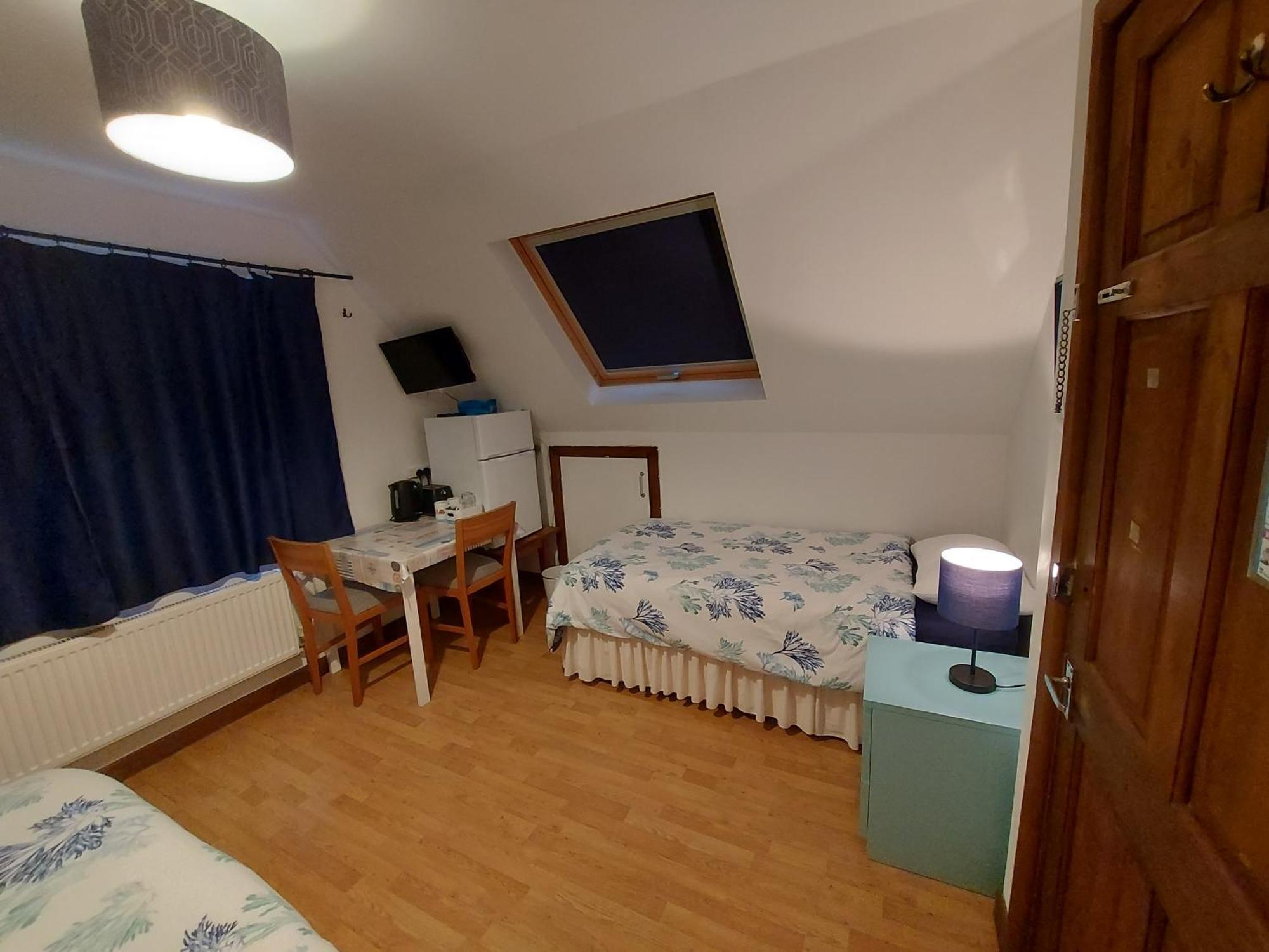 Chezzas Homestay Пул Екстериор снимка